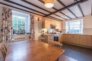 Comfort-Ferienhaus | Eigene Küche | Großer Kühlschrank, Mikrowelle, Ofen, Herdplatte