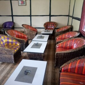 Tägliches inbegriffenes kontinentales Frühstück