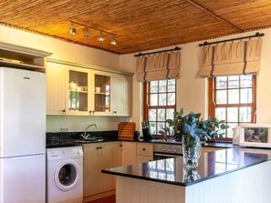Luxury Cottage, 2 Bedrooms | Private kitchen | Full-size fridge, microwave, oven, stovetop - Navarre Farm Cottages (Stellenbosch)
