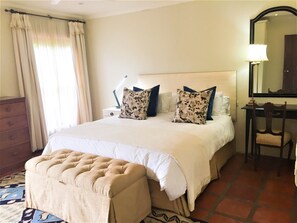 Luxury Cottage, 2 Bedrooms | In-room safe, individually furnished, laptop workspace, blackout drapes - Navarre Farm Cottages (Stellenbosch)