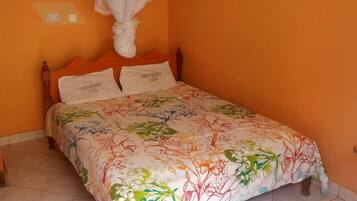 Desk, iron/ironing board, free WiFi, bed sheets