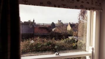 Cottage | Garden view