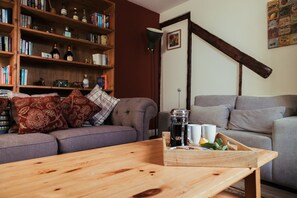 Casa de campo | Sala de estar | Televisión de pantalla plana y reproductor de DVD 