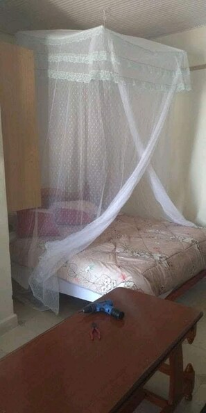 Single Room - Chetambe Executive Studio (Bungoma)