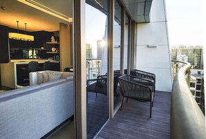 Suite (Deluxe 1 Bedroom) | Teres/patio