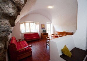TV, fireplace - Holiday Home Giannella for 8 people 250 meters to the sea (Giannella)