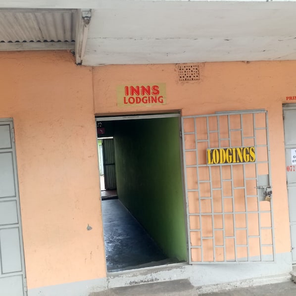 Interior entrance - Inns Lodge (Naivasha)