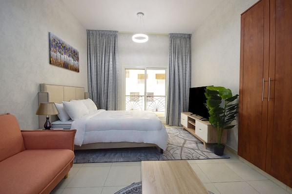 Deluxe Studio | Blackout curtains, free WiFi