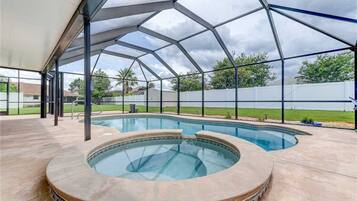 House, Multiple Beds, Private Pool, Pool View | Spa | Hot tub
