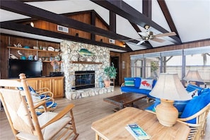 House, Multiple Beds, Kitchen, Ocean View | Living room