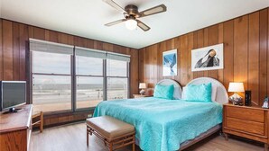 House, Multiple Beds, Kitchen, Ocean View - Ocean's Edge, 4 Bedrooms, Ocean Front, Pet Friendly, Sleeps 8 (Ponte Vedra Beach)