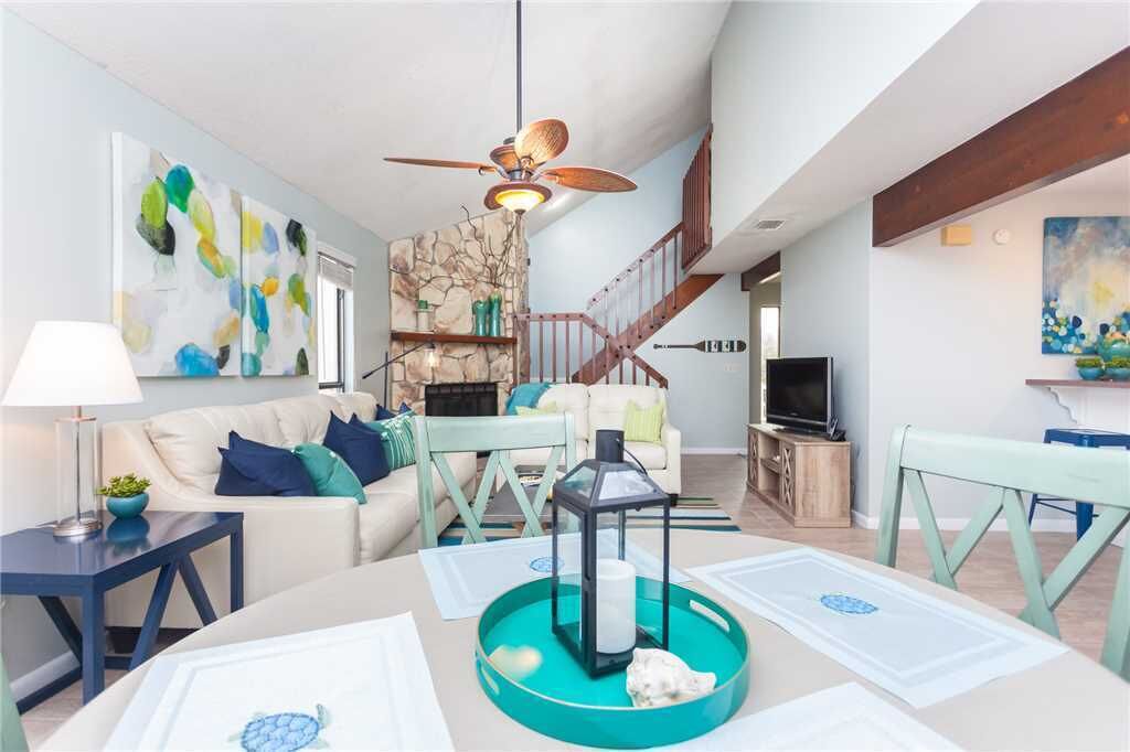 House, Multiple Beds, Balcony, Ocean View | Living room | 42-inch TV with cable channels