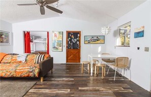 2 bedrooms, free WiFi