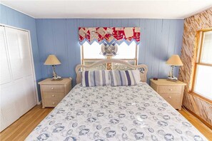 House, Multiple Beds, Balcony, Ocean View - Hunter's Haven, 2 Bedrooms, Ocean Front, Pet Friendly, Sleeps 6 (St. Augustine)