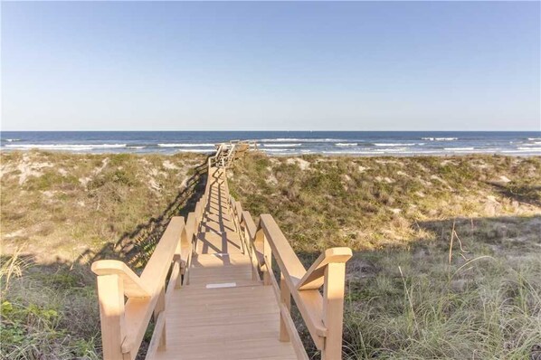 House, Multiple Beds, Balcony, Ocean View | Beach | On the beach