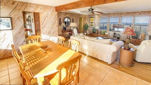 Unclassified image, 5 of 23, button - Hunter's Haven, 2 Bedrooms, Ocean Front, Pet Friendly, Sleeps 6 (St. Augustine)