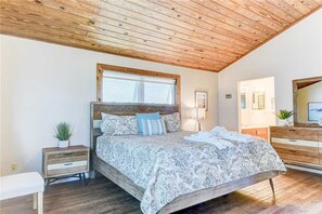 House, Multiple Beds, Kitchen, Ocean View | 3 bedrooms, free WiFi - Dreamview, Beach Front, 3 Bedrooms, Wifi, Sleeps 10 (St. Augustine)