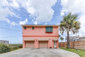 House, Multiple Beds, Kitchen, Ocean View | Exterior - Dreamview, Beach Front, 3 Bedrooms, Wifi, Sleeps 10 (St. Augustine)