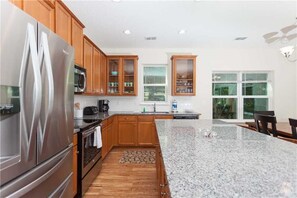 House, Multiple Beds, Kitchen, Garden View | Private kitchen | Fridge, microwave, stovetop, dishwasher