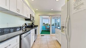 Private kitchen - Ocean Paradise, 3 Bedrooms, Ocean Front, Wifi, Sleeps 10 (St. Augustine)