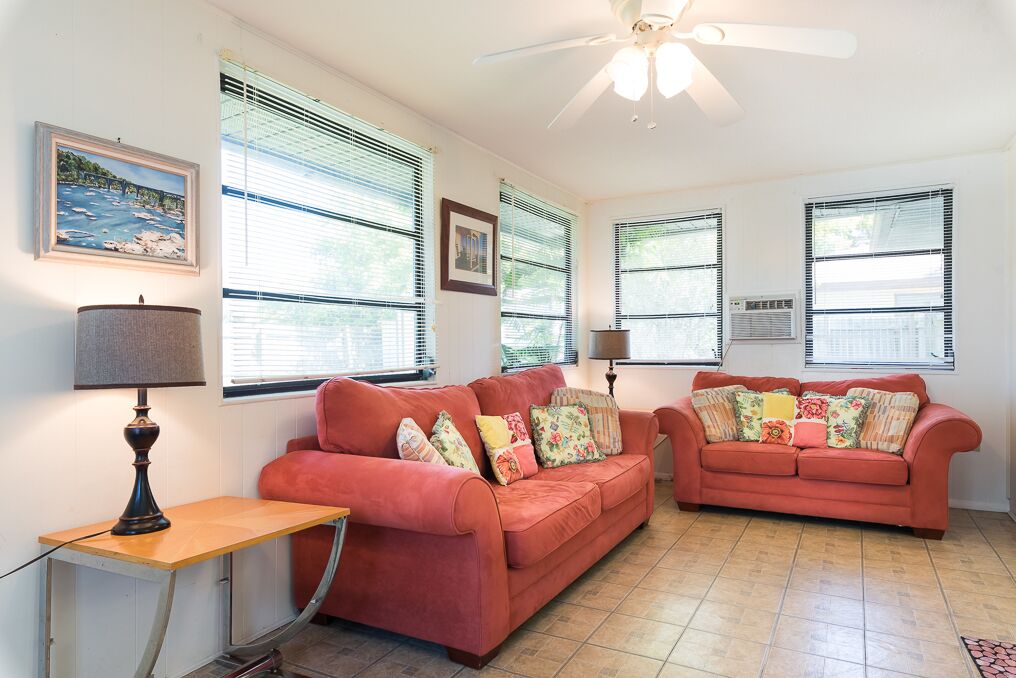 ハウス ベッド (複数台) プライベートプール ガーデンビュー | リビングルーム | テレビ