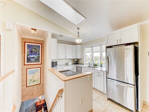 House, Multiple Beds, Private Pool, Ocean View | Private kitchen
