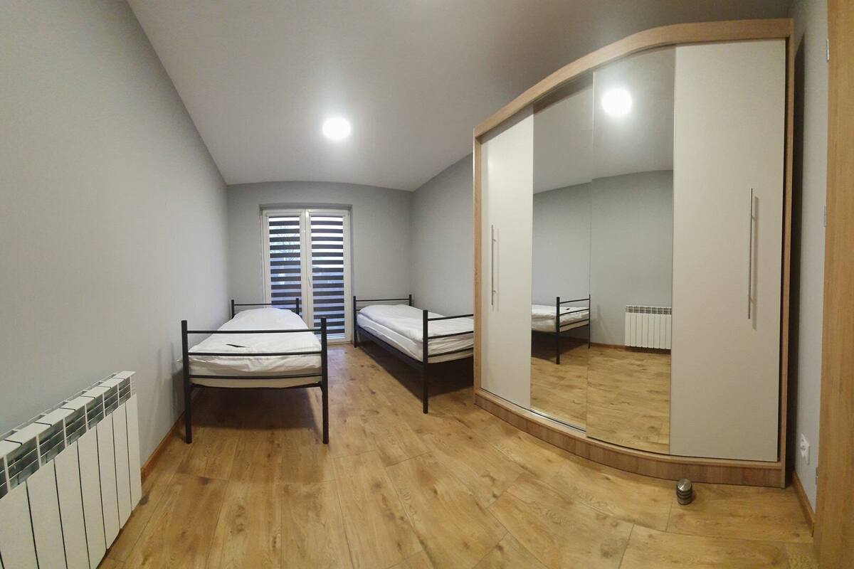 Bộ đồ giường kháng dị ứng, bàn, bàn ủi/dụng cụ ủi quần áo 