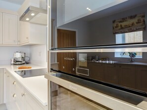 Four, lave-vaisselle, congélateur