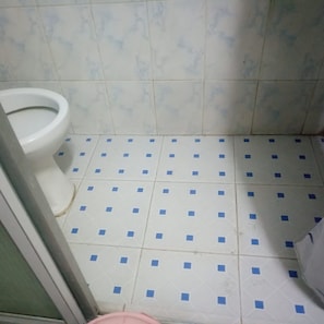 Double Room | Bathroom - Four Seasons Lodge (Naivasha)