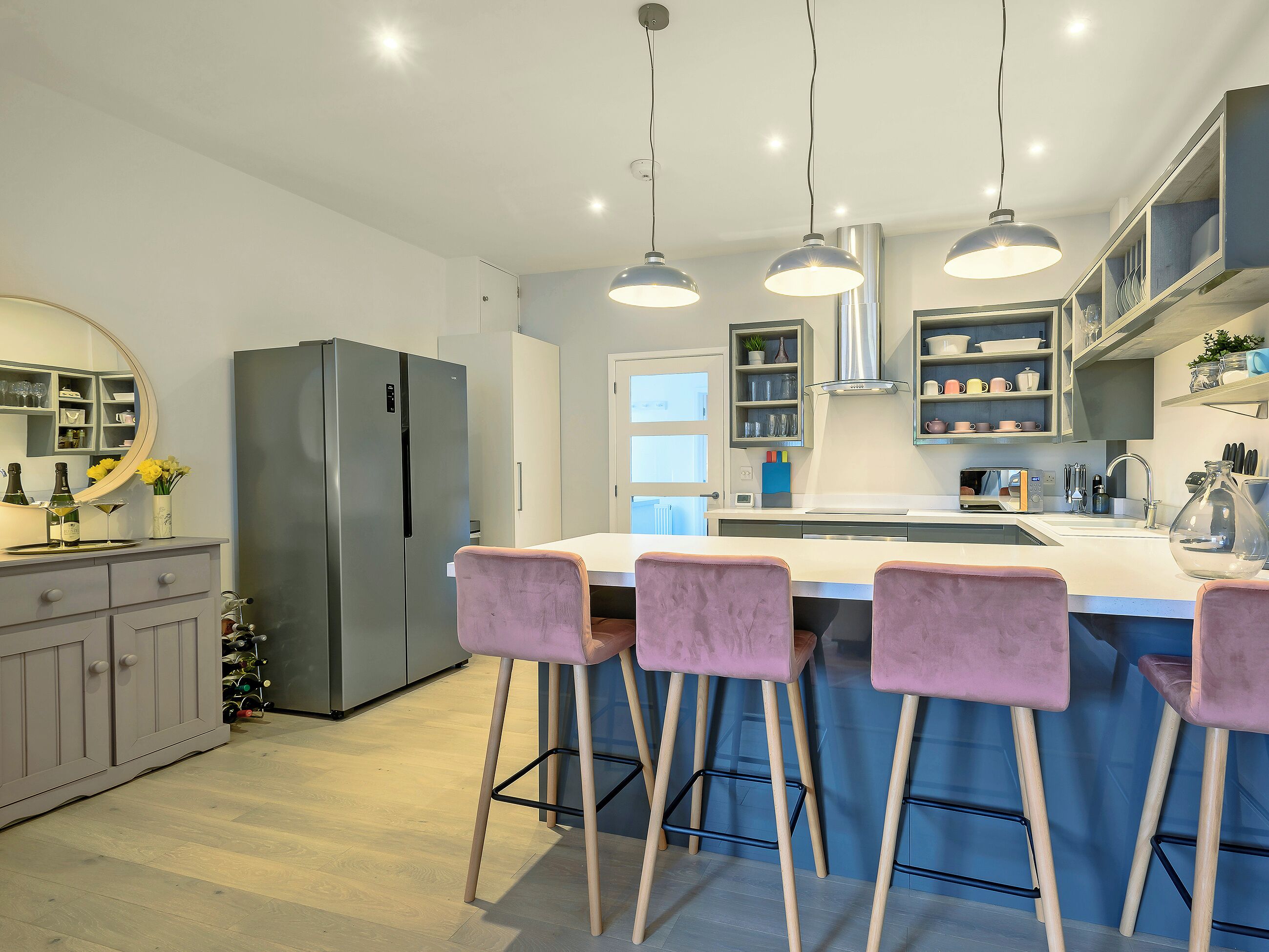 Dishwasher, high chair