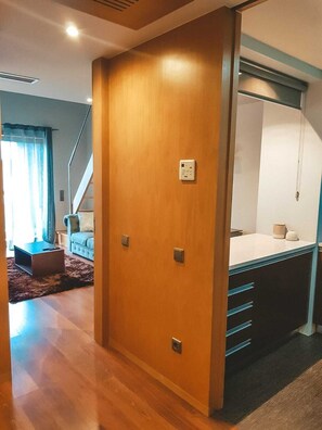 Interior - Modern and conveniently located duplex apartment in Oporto (São Mamede de Infesta)