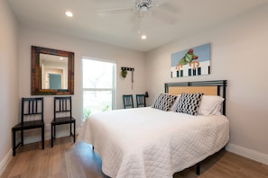 4 bedrooms, iron/ironing board, WiFi, bed sheets