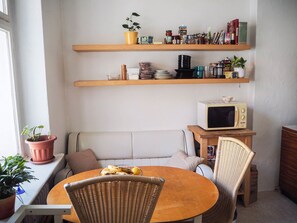 تناول الطعام