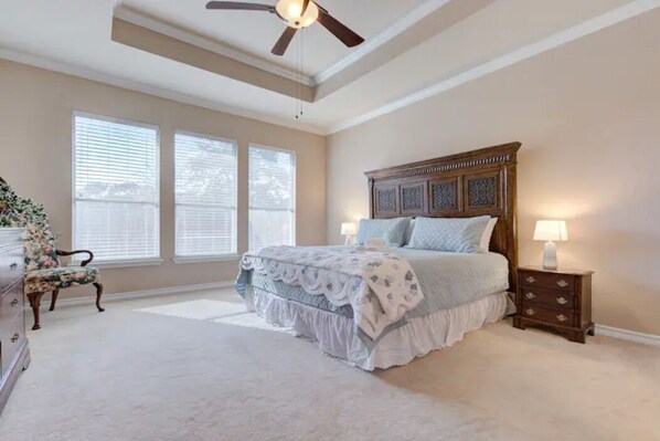 3 bedrooms, iron/ironing board, WiFi, bed sheets