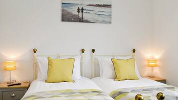 3 bedrooms, free WiFi, bed sheets