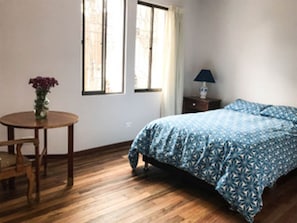 1 quarto, ferros/tábuas de passar roupa, Wi-Fi, roupa de cama