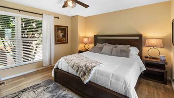 4 bedrooms, iron/ironing board, WiFi, bed sheets