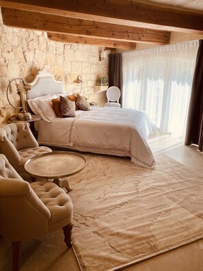 Maisonnette, uitzicht op zwembad | Lakens van Egyptisch katoen, luxe beddengoed, donsdekens