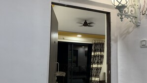 Unclassified image, 2 of 12, button - Infinite villa (Mumbai)