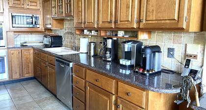 Enjoy Every Season at this Serene Estate with Incredible Mountain Views !