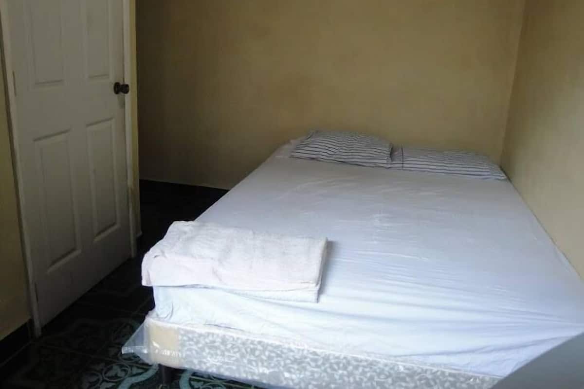 Doppelzimmer, Gemeinschaftsbad | Bettwäsche