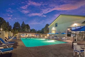 Outdoor pool, a heated pool