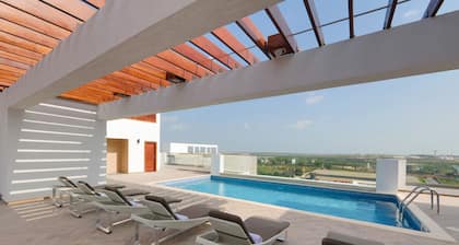 Luxury studio apartment less than 10minutes from the Airport.