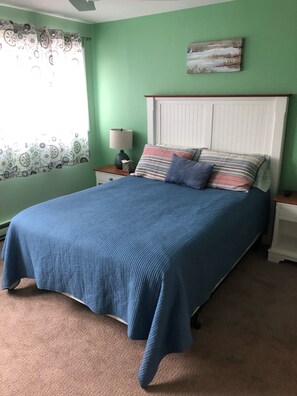 2 bedrooms, iron/ironing board, free WiFi