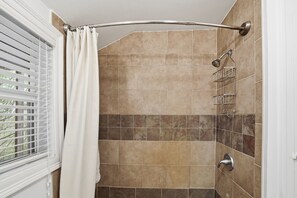 Hair dryer, towels, toilet paper - Beautiful, Relaxing, Spacious Cottage with view of Vermillion Bay! (Cypremort Point)