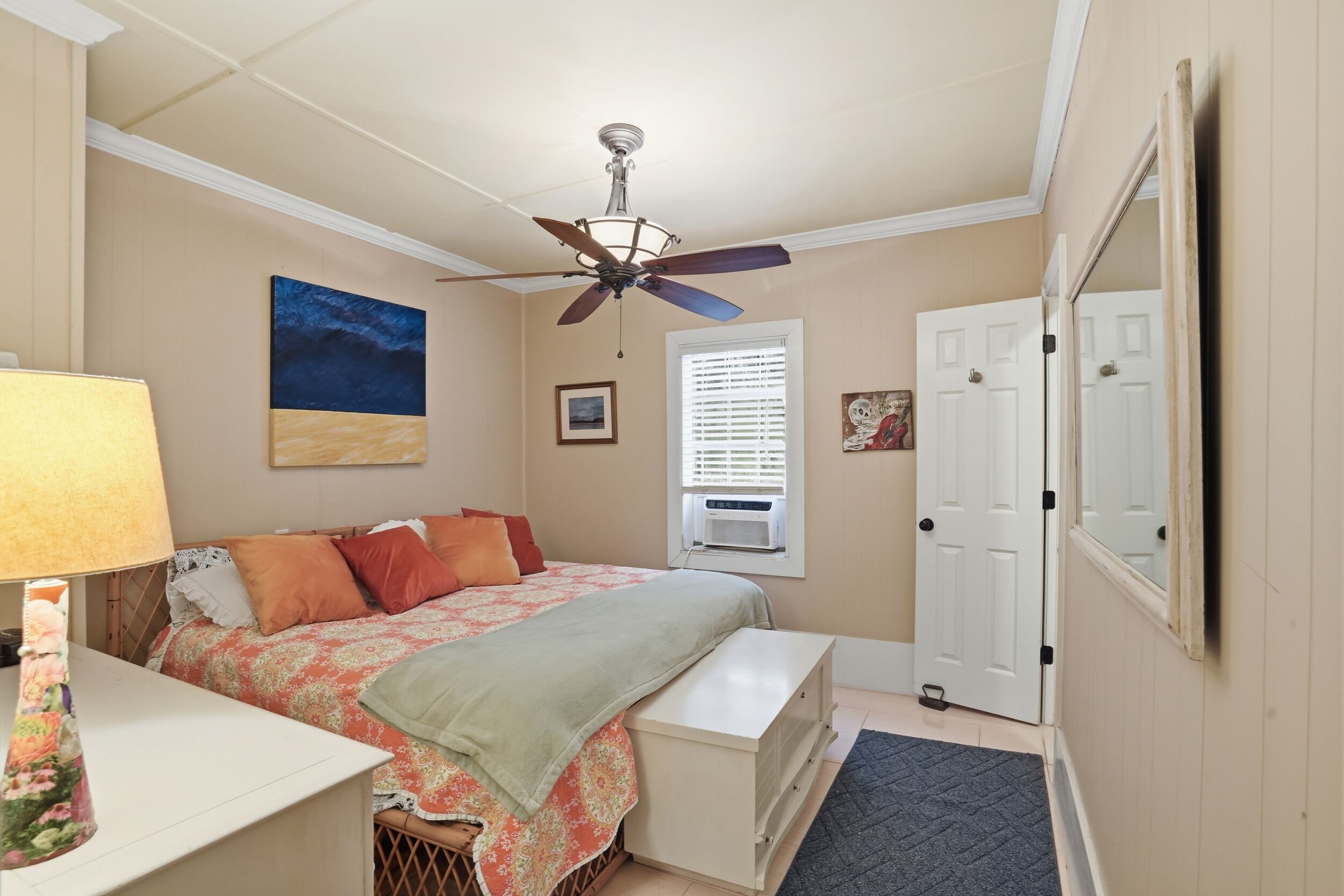 3 makuuhuonetta, ilmainen Wi-Fi, vuodevaatteet