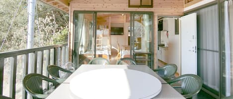 豪華別墅, 1 間臥室, 廚房, 部分海景 | 露台/庭院