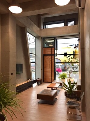 Sala de estar en el lobby