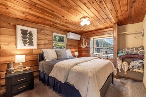 2 habitaciones, escritorio, tabla de planchar con plancha y wifi gratis 