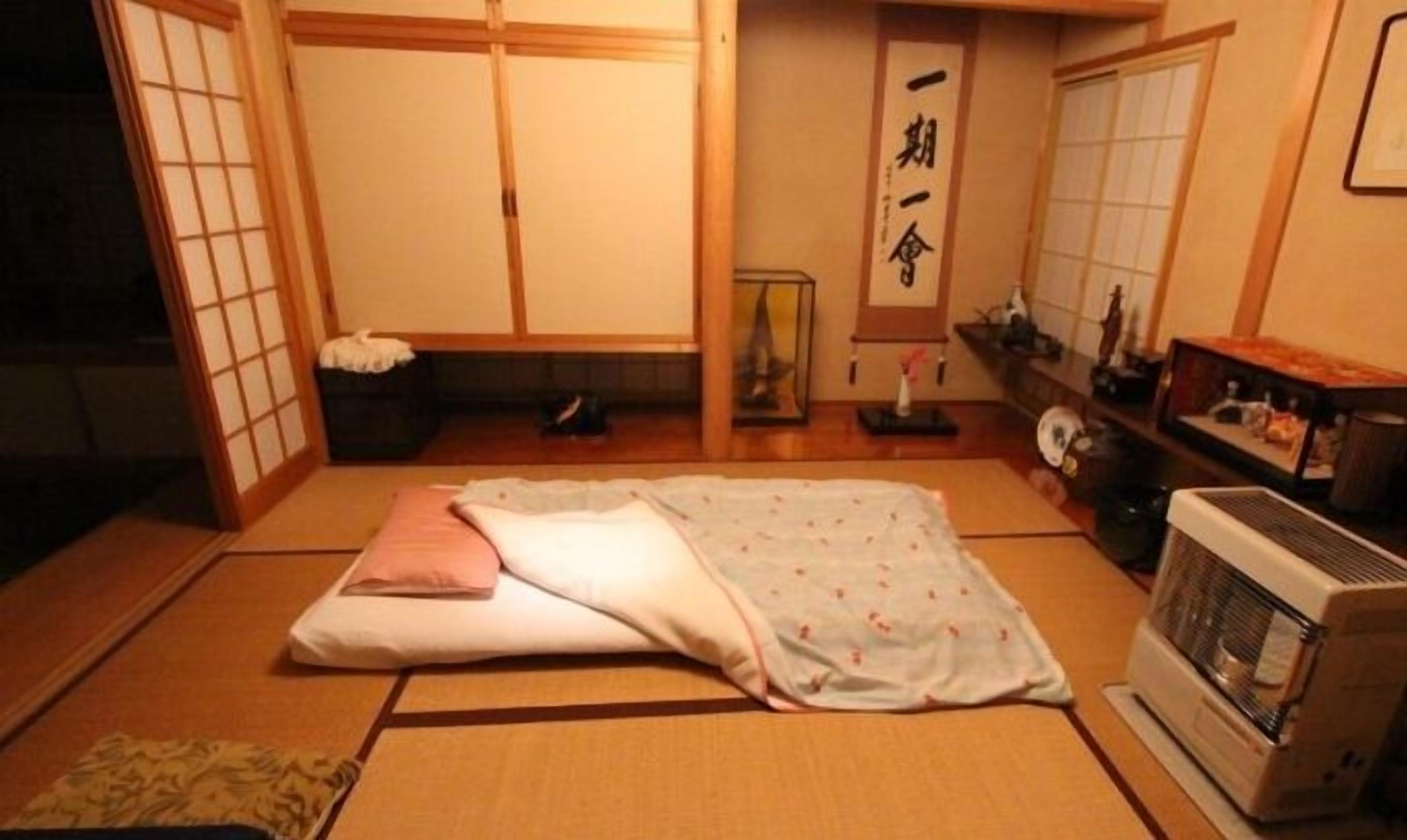 Economy Twin Room | In-room safe, desk, blackout drapes, free WiFi